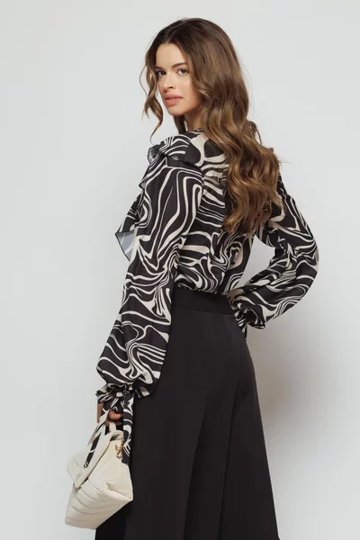 Bluza Marianne neagra cu imprimeu